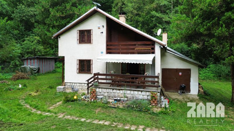 Celoročne obývateľná rekreačná chata - Šugov, Medzev. Všetky IS. 