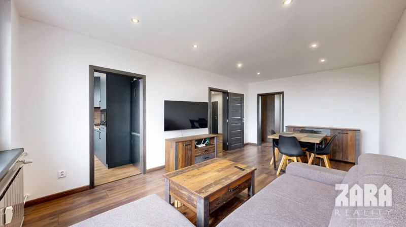 BENADOVA - 4-IZBOVÝ BYT PO KOMPLETNEJ REKONŠTRUKCII, 79 m², LOGGIA 