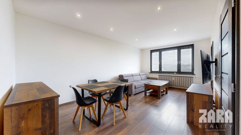 BENADOVA - 4-IZBOVÝ BYT PO KOMPLETNEJ REKONŠTRUKCII, 79 m², LOGGIA 