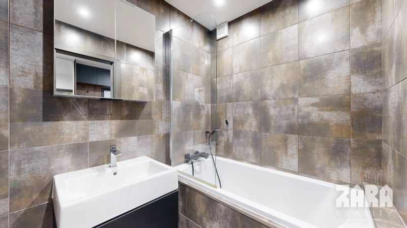 BENADOVA - 4-IZBOVÝ BYT PO KOMPLETNEJ REKONŠTRUKCII, 79 m², LOGGIA 