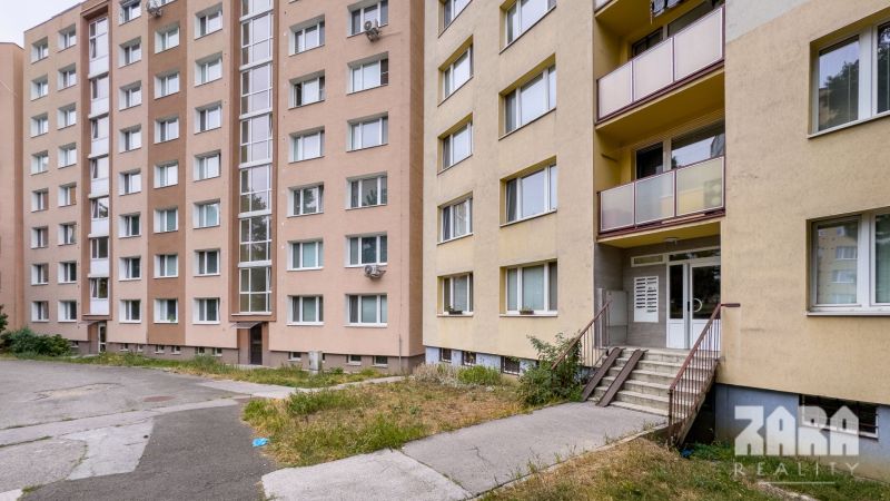 BENADOVA - 4-IZBOVÝ BYT PO KOMPLETNEJ REKONŠTRUKCII, 79 m², LOGGIA 