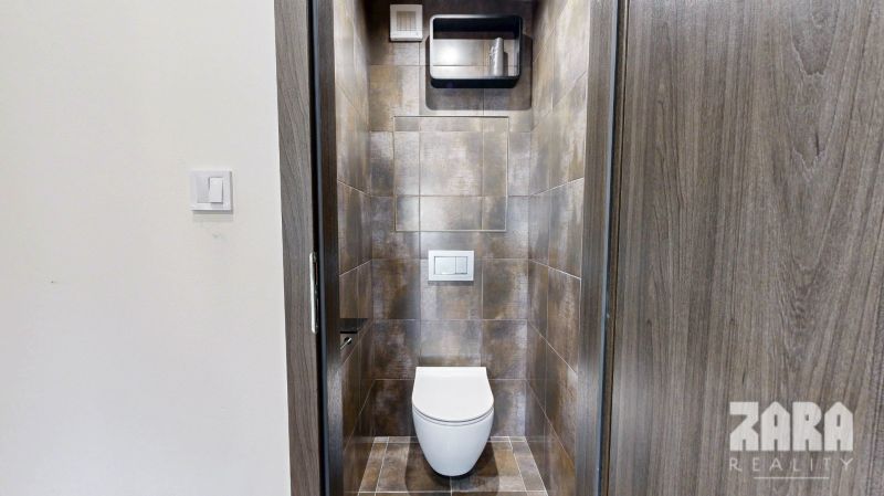 BENADOVA - 4-IZBOVÝ BYT PO KOMPLETNEJ REKONŠTRUKCII, 79 m², LOGGIA 