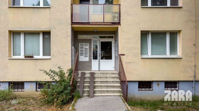 BENADOVA - 4-IZBOVÝ BYT PO KOMPLETNEJ REKONŠTRUKCII, 79 m², LOGGIA 