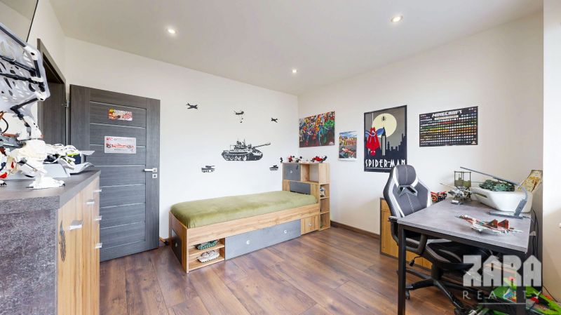 BENADOVA - 4-IZBOVÝ BYT PO KOMPLETNEJ REKONŠTRUKCII, 79 m², LOGGIA 