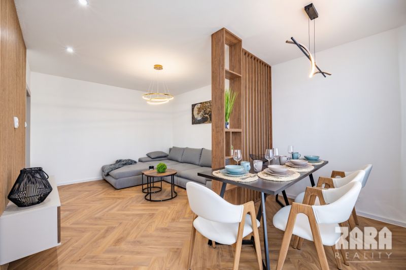 AZOVSKÁ - 3-IZB. BYT  KOMPLETNÁ REKONŠTR..73 m2 + LOGGIA