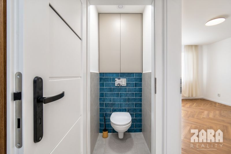 AZOVSKÁ - 3-IZB. BYT  KOMPLETNÁ REKONŠTR..73 m2 + LOGGIA