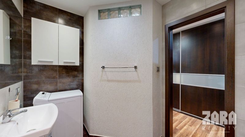 BUKOVECKÁ: 2 izbový byt ul., 50 m2 kompletná rekonštrukcia