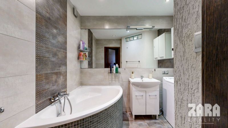 BUKOVECKÁ: 2 izbový byt ul., 50 m2 kompletná rekonštrukcia