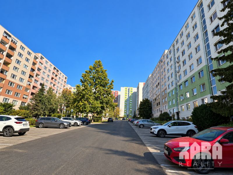 KVP - Čordáková, priestranný  š izb. byt 70 m2, loggia. ČR