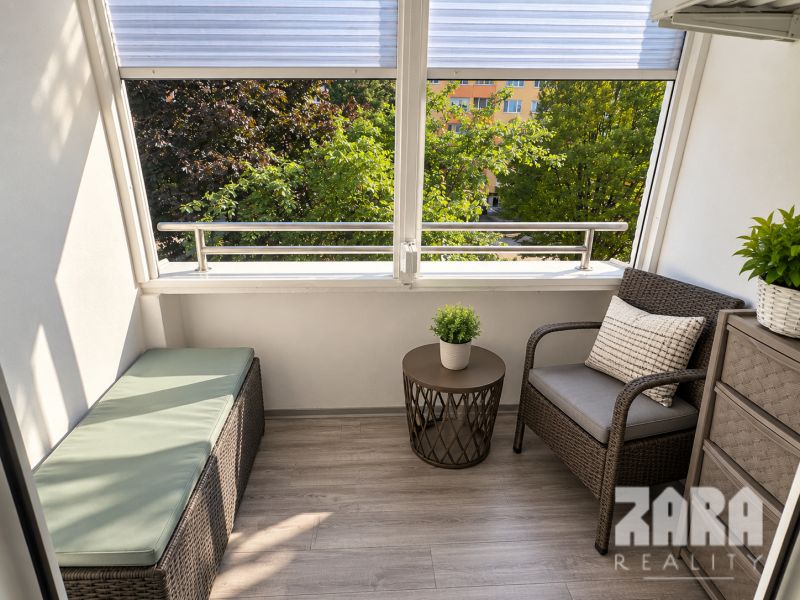 KVP - Čordáková, priestranný  š izb. byt 70 m2, loggia. ČR