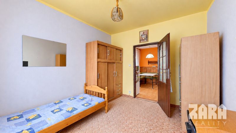  AMURSKÁ - 3 izbový byt, 2 x LOGGIA, VÝHĽAD NA JAZERO, 67m²
