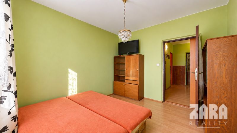  AMURSKÁ - 3 izbový byt, 2 x LOGGIA, VÝHĽAD NA JAZERO, 67m²